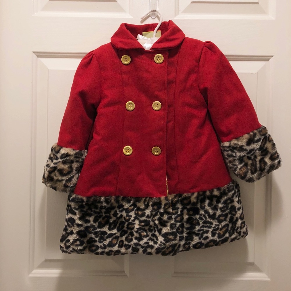 Red peacoat with faux fur leopard print details 4T
